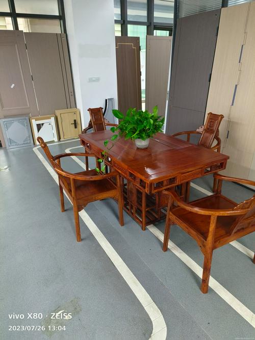 建材销售与金属门窗工程施工的经营范围界定与发展路径
